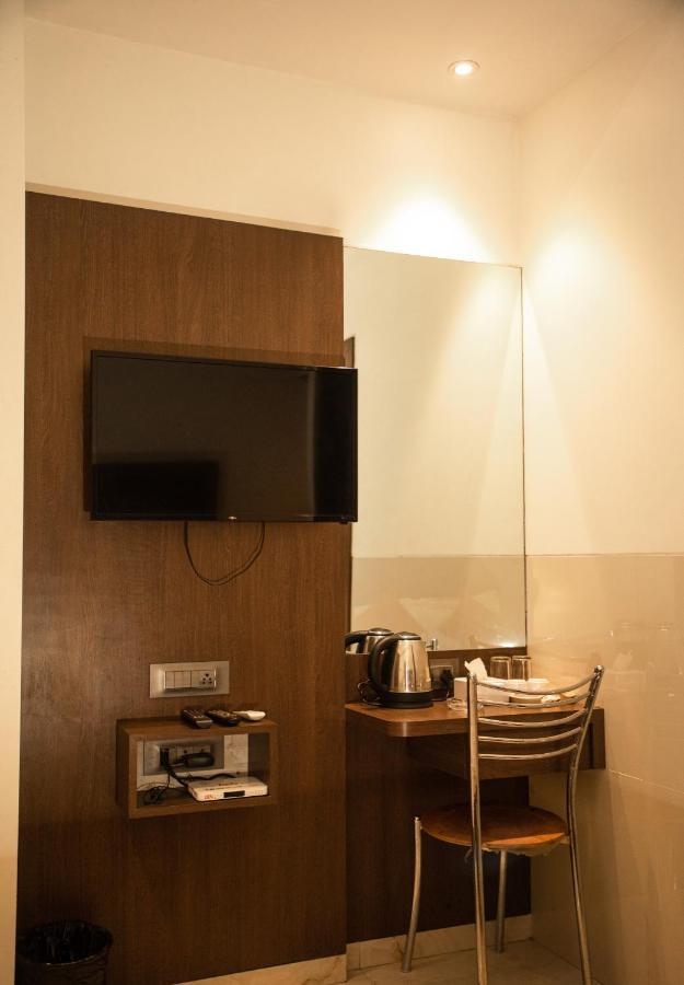 Hotel Monarch Express Near Karnala Sports Academy Panvel,Navi Mumbai Kültér fotó